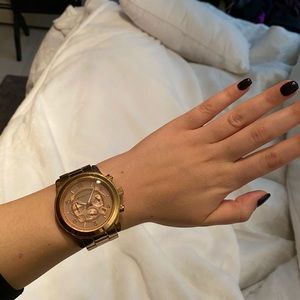 MICHAEL KORS ROSE GOLD WATCH